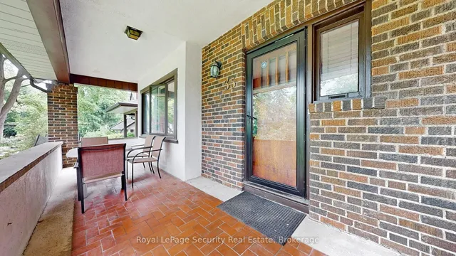 Additional image 3 of 35 Regal Rd