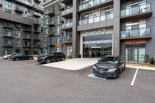 460 Dundas St Unit 106