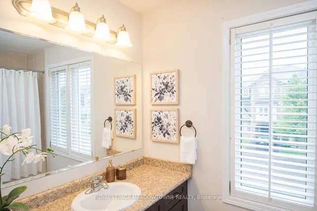 Additional image 26 of 881 Brassard Circ