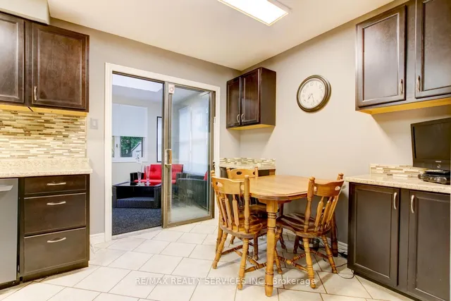 Additional image 18 of 27 Oleander Cres