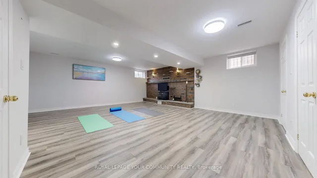 Additional image 45 of 731 Glencairn Ave