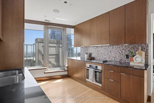 Additional image 9 of 1 King St Unit #4307