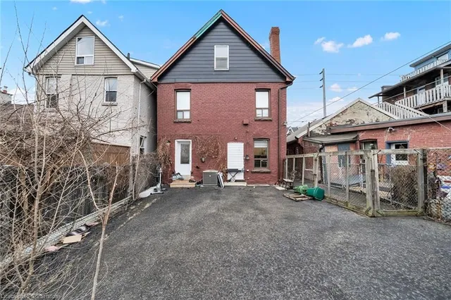 Additional image 35 of 199 Bay St