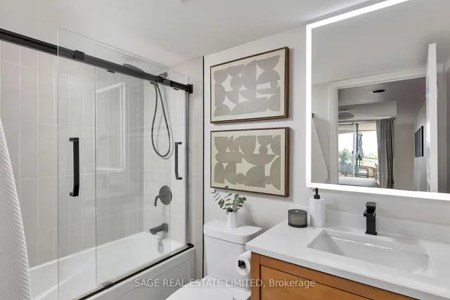 Additional image 21 of 1765 Queen St Unit 401