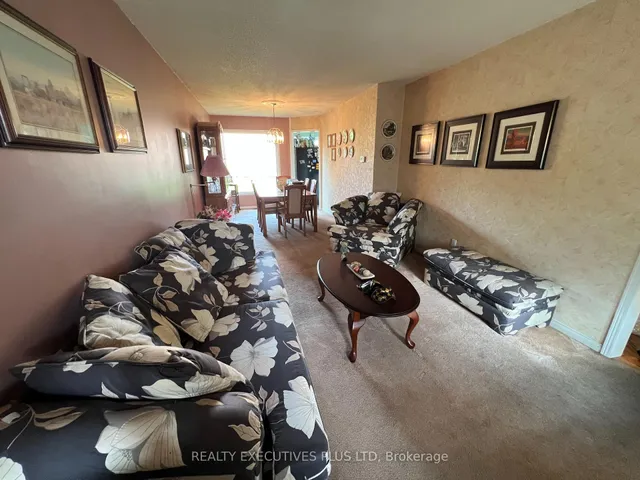 Additional image 5 of 40 Lord Simcoe Dr