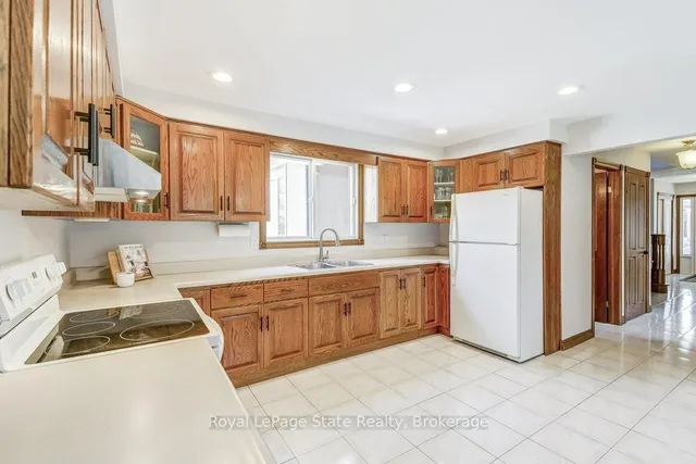 Additional image 16 of 462 Dundurn St