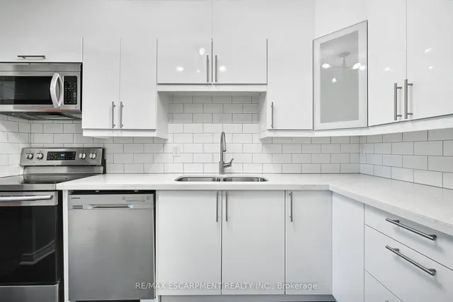 Additional image 15 of 23 Main St Unit 501