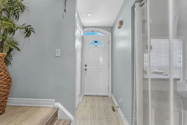 Additional image 34 of 7440 Goreway Dr Unit 2