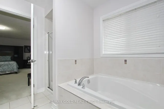 Additional image 26 of 14 Lisson Cres