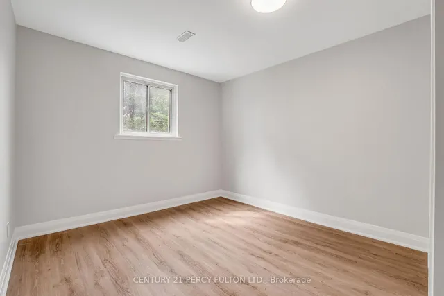 Additional image 24 of 33 Pettibone Sq