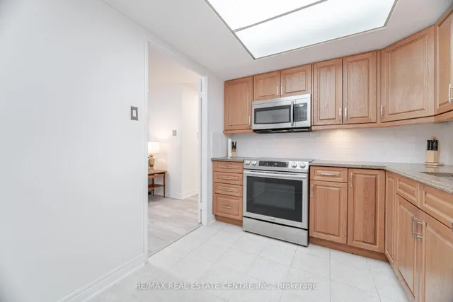 Additional image 20 of 1111 Bough Beeches Blvd Unit 103