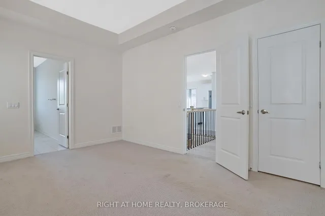 Additional image 23 of 19 Robarts Dr