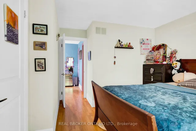 Additional image 25 of 27 Lindner St