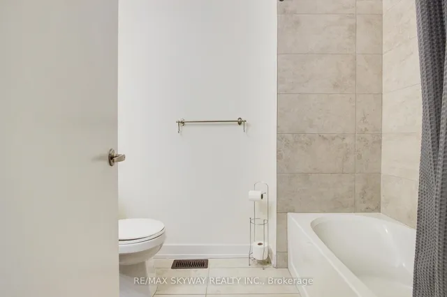 Additional image 36 of 590 North Service Rd Unit 80