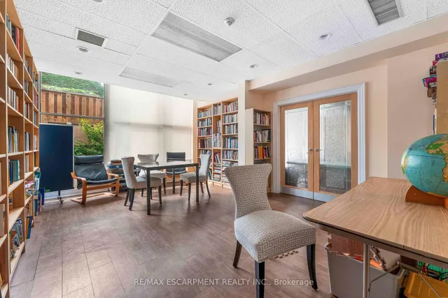 Additional image 30 of 65 Scadding Ave Unit 811