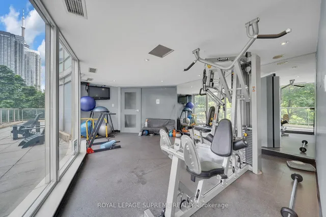 Additional image 15 of 550 Queens Quay Unit 416