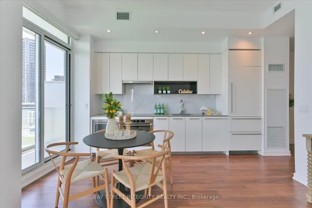 Additional image 9 of 117 Mcmahon Dr Unit 903