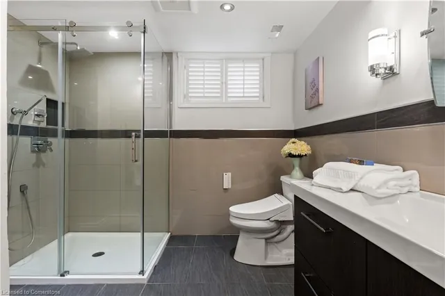 Additional image 30 of 380 Bryant Cres