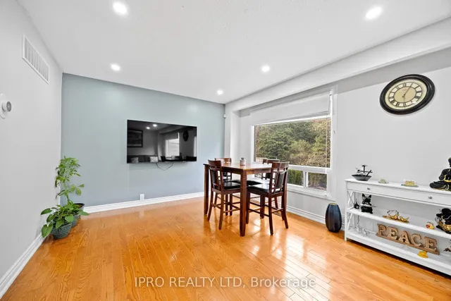 Additional image 9 of 122 Royal Palm Dr