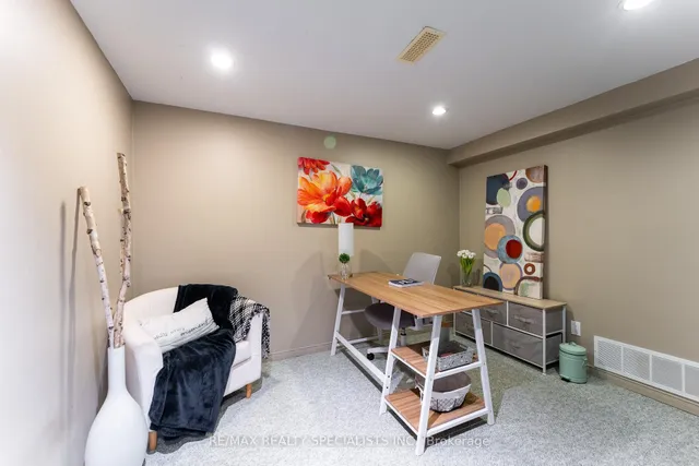 Additional image 26 of 2230 Upper Middle Rd Unit 4