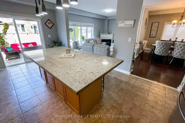 Additional image 28 of 185 Palacebeach Tr