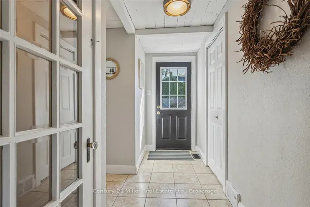 Additional image 19 of 585 Dundas St