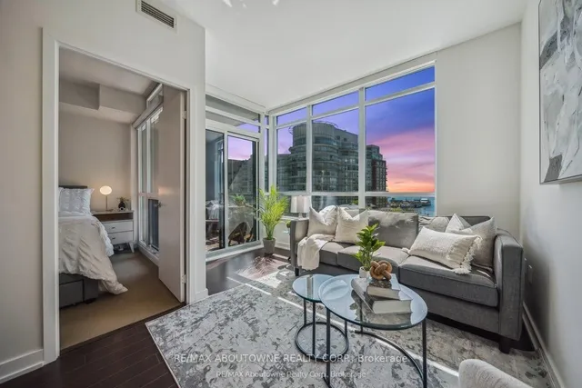 38 Dan Leckie Way Unit 608