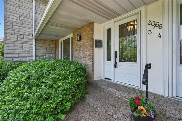 Additional image 2 of 2066 Brant St Unit 3