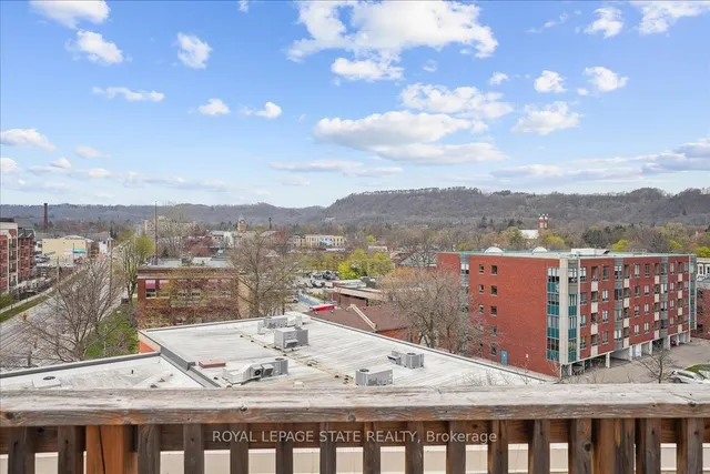 Additional image 39 of 50 Main St Unit 313