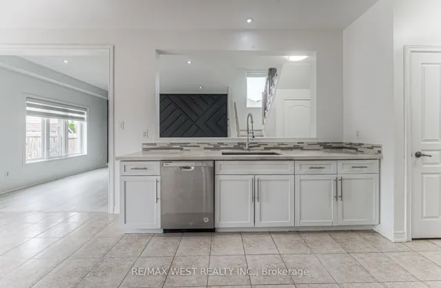 Additional image 21 of 57 Creek Ridge St