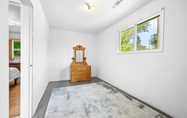 Additional image 21 of 129 Allenby Ave