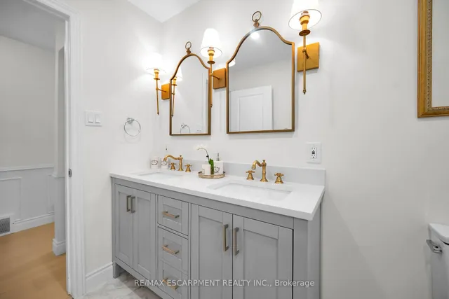 Additional image 31 of 567 QUEEN VICTORIA Dr