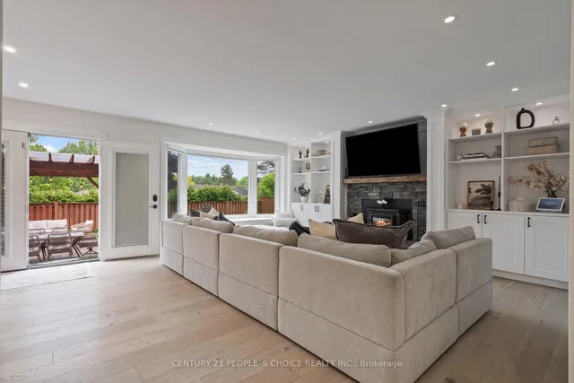 Additional image 14 of 7 Carl Cres