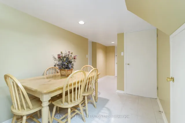 Additional image 41 of 55 Rochman Blvd