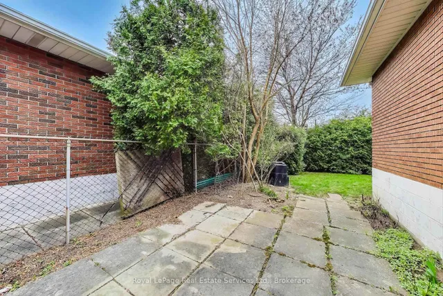 Additional image 21 of 25 Sandringham Ave