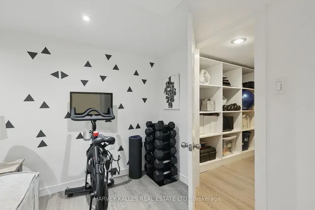 Additional image 34 of 34 Winnett Ave