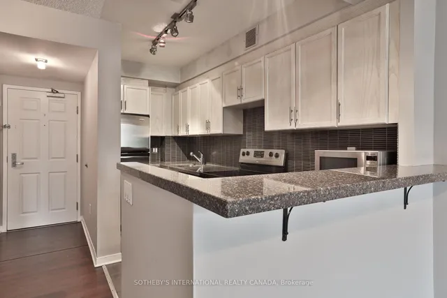 Additional image 5 of 284 Bloor St Unit 704