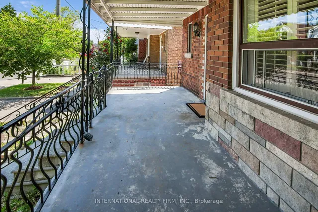 Additional image 37 of 229 Livingstone Ave