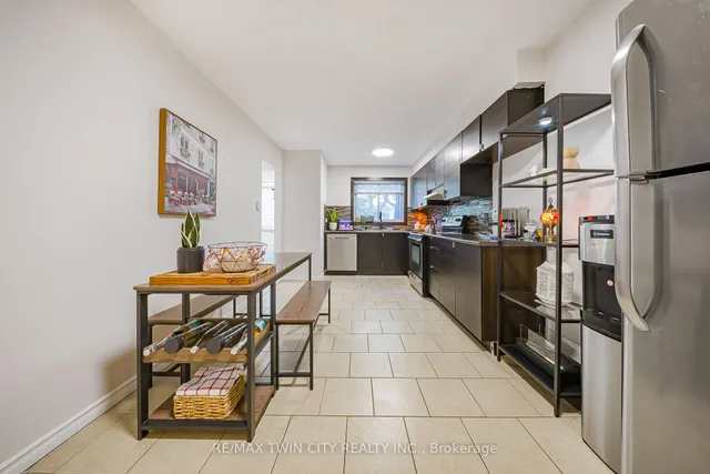 Additional image 4 of 391 Pioneer Dr Unit 3