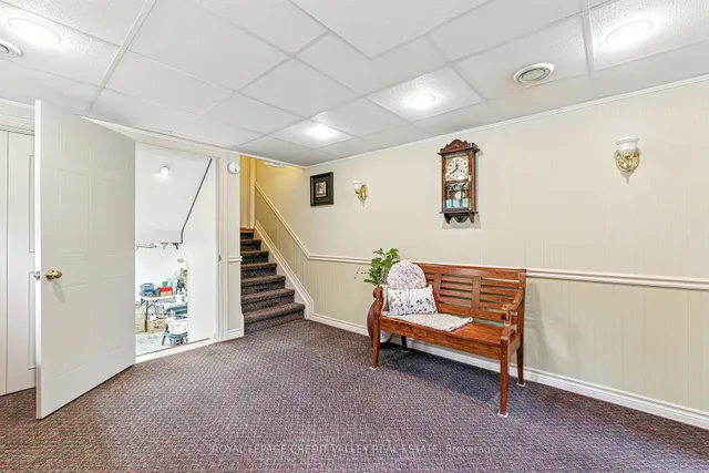 Additional image 24 of 74 Roseville Dr