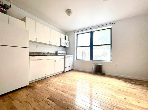 15 Arden St APT 2, New York, NY 10040