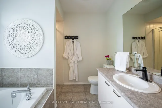 Additional image 28 of 70 ANDERSON Crt