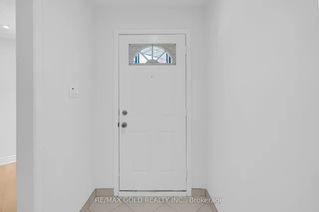 Additional image 4 of 78 Candy Cres