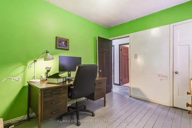 Additional image 27 of 51 Canada St