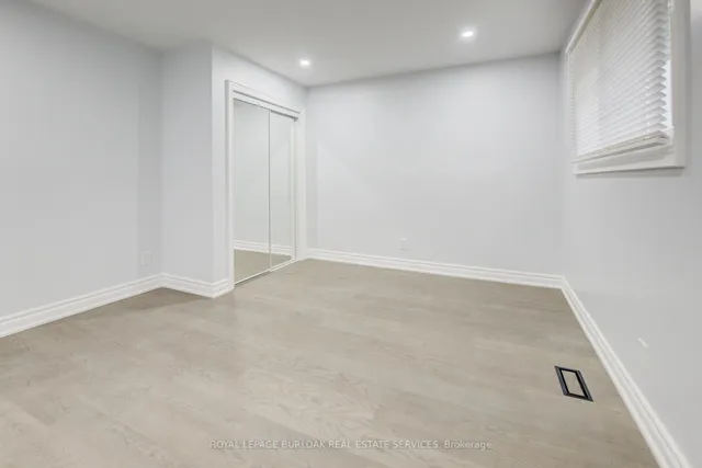 Additional image 22 of 111 Durham Rd