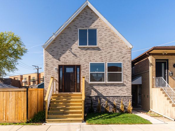 4134 W Roscoe St, Chicago, IL 60641