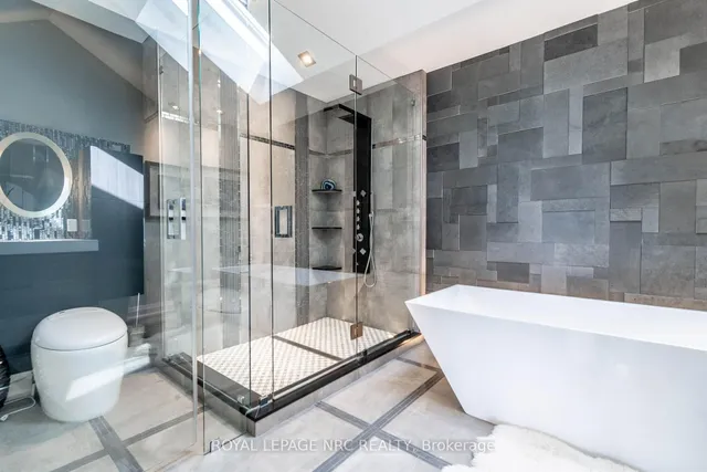 Additional image 30 of 121 Teal Ave