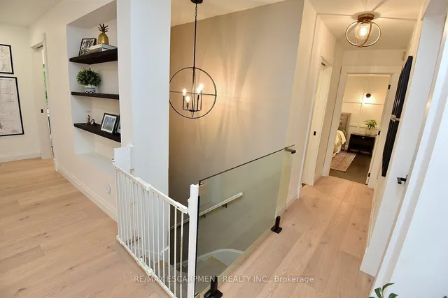 Additional image 19 of 290 Gardenview Dr