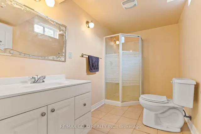 Additional image 33 of 58 Hall Cres