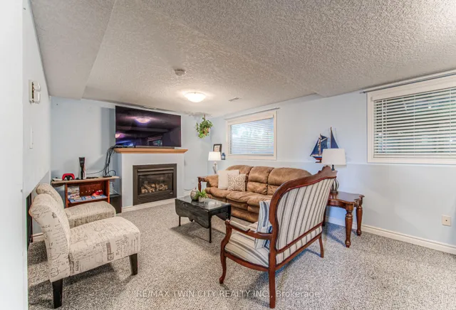 Additional image 28 of 82 Roseneath Cres